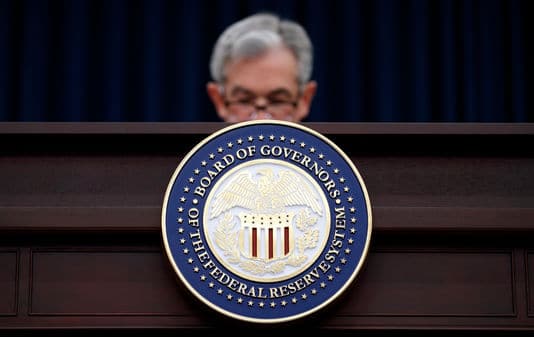 « La Fed se donne du temps en attendant l’orage redouté par les marchés entre elle et Trump »