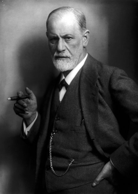  LE PROFESSEUR RAOULT REÇU PAR FREUD