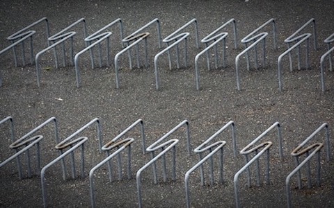  Partager les vélos en ville, ou s’amuser à les casser ?