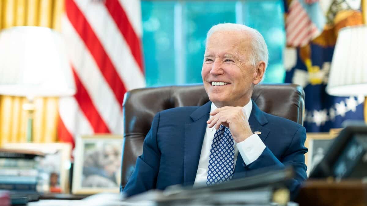 Bidenomics : et si la faiblesse politique de Joe Biden tenait paradoxalement à la réussite de la réindustrialisation des États-Unis ?